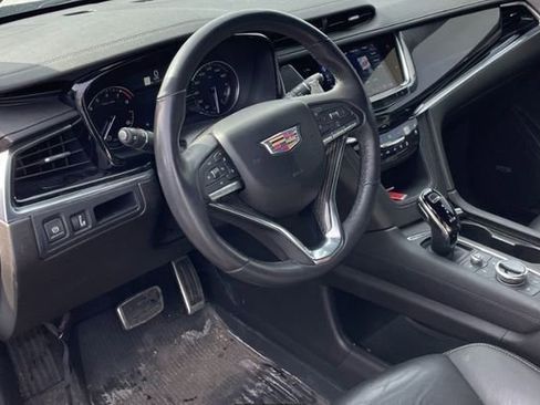 Used 2023 Cadillac XT6 Sport image 11