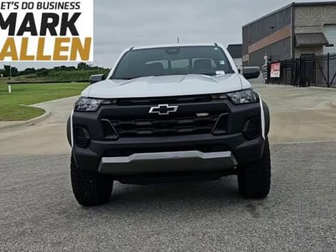 Used 2025 Chevrolet Colorado Trail Boss AWD/4WD image 3