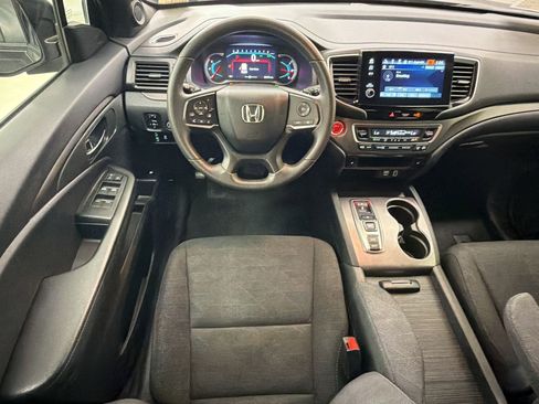 Used 2022 Honda Pilot Sport image 25
