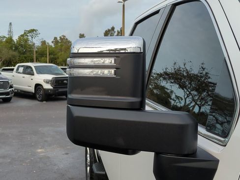 Used 2023 GMC Sierra 2500 Denali w/ Denali Ultimate Package image 12