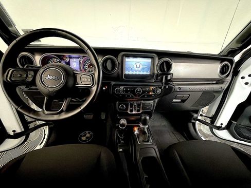 Used 2022 Jeep Wrangler Unlimited Sport AWD/4WD image 16