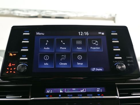 Used 2021 Toyota Sienna LE image 20