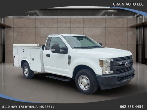 Used 2018 Ford F250 XL w/ Power Equipment Group RWD image 1