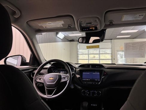 Used 2022 Chevrolet TrailBlazer LT w/ Convenience Package image 21