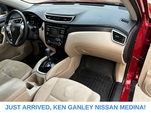 Used 2016 Nissan Rogue SV AWD/4WD image 20