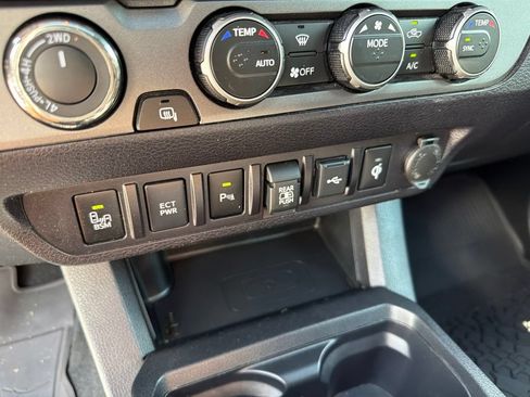 Used 2023 Toyota Tacoma TRD Pro AWD/4WD image 27