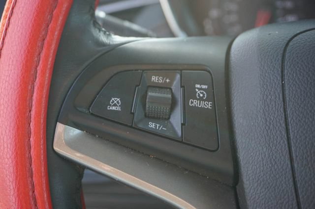 Used 2022 Chevrolet Trax LT w/ Redline Edition AWD/4WD image 8