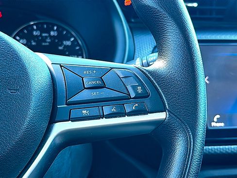 Used 2023 Nissan Kicks SV image 28