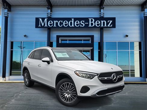 New 2026 Mercedes-Benz GLC 300 4MATIC image 1