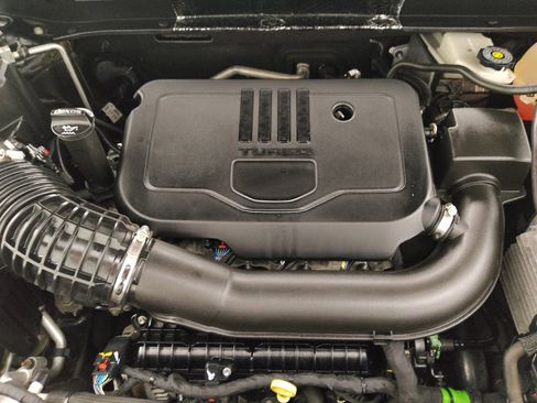 Used 2020 Chevrolet Blazer LT FWD image 30
