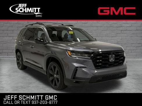 Used 2025 Honda Pilot Black Edition image 1