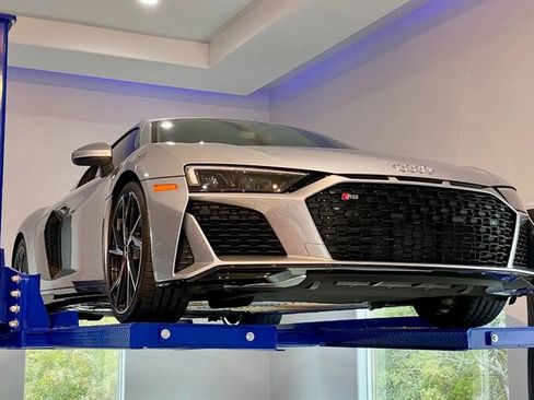 Used 2022 Audi R8 V10 performance image 35