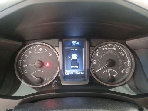 Used 2017 Toyota Tacoma TRD Sport w/ Premium & Technology Package image 16