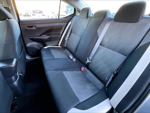 Used 2022 Nissan Versa SV w/ Electronics Package image 21