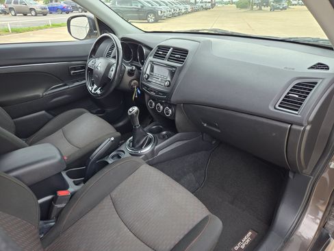 Used 2017 Mitsubishi Outlander Sport ES FWD image 27