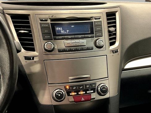 Used 2012 Subaru Outback 2.5i Premium AWD/4WD image 9