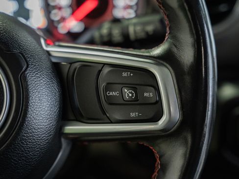 Used 2018 Jeep Wrangler Unlimited Rubicon image 30