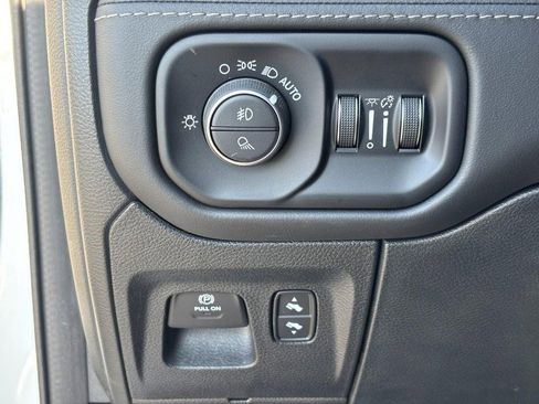 Used 2022 RAM 1500 Limited image 16