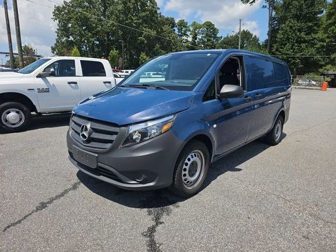 Used 2019 Mercedes-Benz Metris image 3