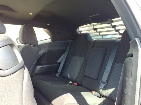 Used 2016 Dodge Challenger R/T RWD image 10