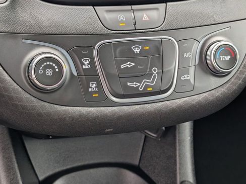 Used 2024 Chevrolet Malibu RS image 35