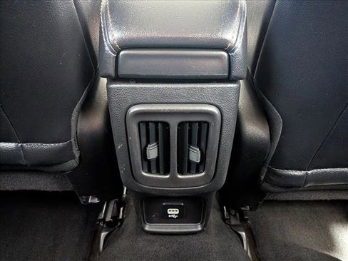 Used 2017 Jeep Compass Latitude image 18