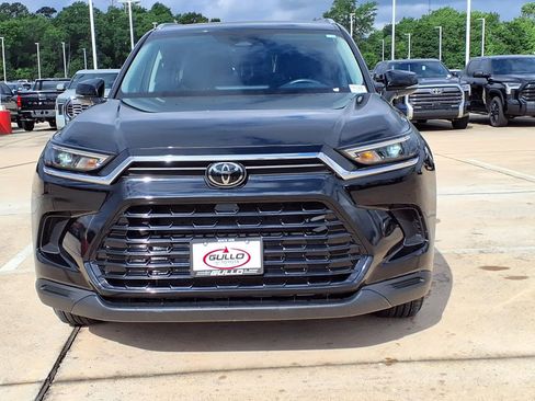 Used 2024 Toyota Grand Highlander XLE AWD/4WD image 4