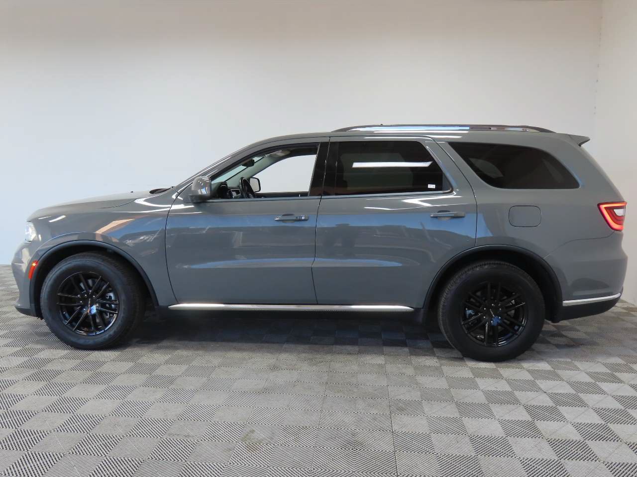 Used 2022 Dodge Durango SXT RWD image 5