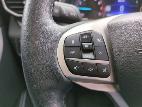 Certified 2022 Ford Explorer XLT w/ Equipment Group 202A image 24