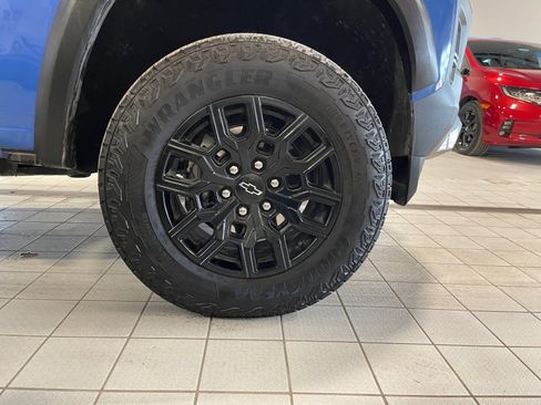 Used 2025 Chevrolet Colorado Trail Boss image 16