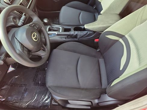 Used 2014 MAZDA MAZDA3 i Sport image 16