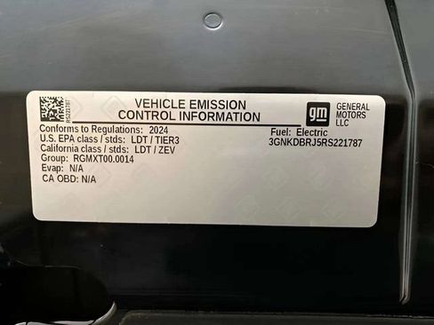 Used 2024 Chevrolet Blazer EV LT AWD/4WD image 28