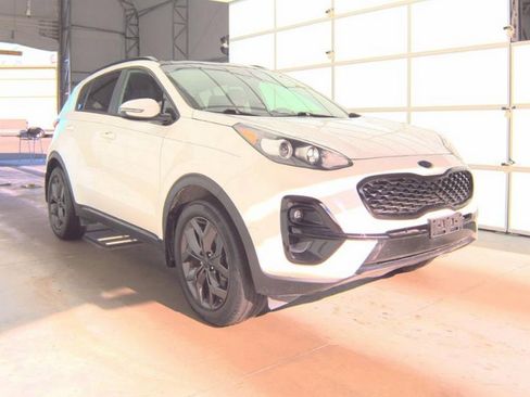 Used 2022 Kia Sportage Nightfall Edition image 4