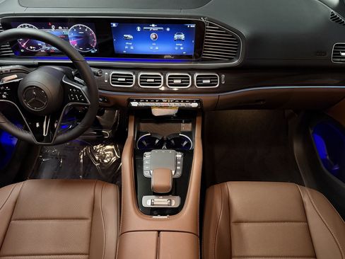 New 2026 Mercedes-Benz GLS 450 4MATIC image 12