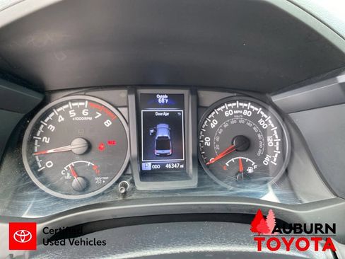 Certified 2022 Toyota Tacoma SR AWD/4WD image 38