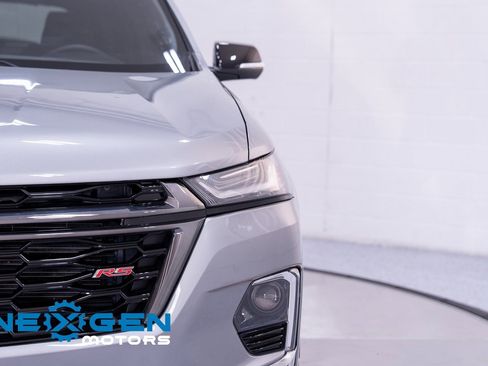 Used 2023 Chevrolet Traverse RS w/ LPO, Floor Liner Package image 6
