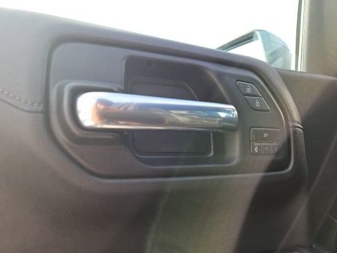 Used 2022 Chevrolet Silverado 1500 High Country image 27