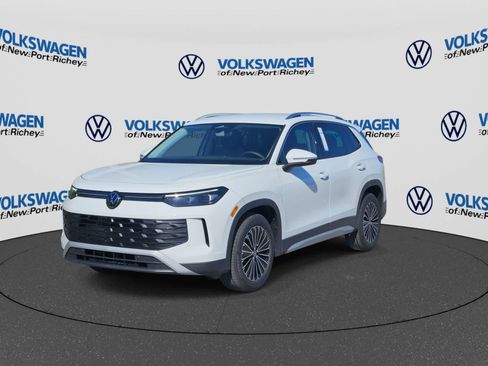 Certified 2026 Volkswagen Tiguan S FWD image 4