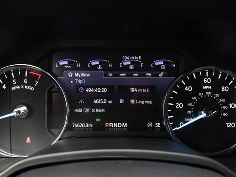 Used 2021 Ford Expedition XLT image 3