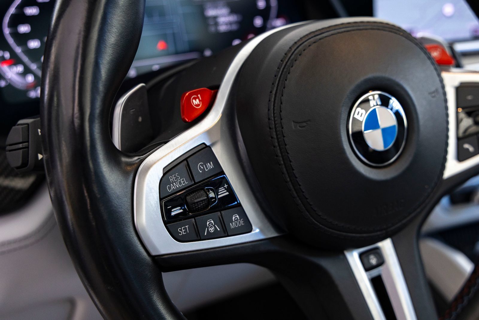 Used 2021 BMW X5 M w/ Competition Package AWD/4WD image 17