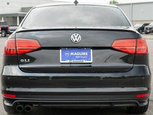 Used 2017 Volkswagen Jetta GLI FWD image 7