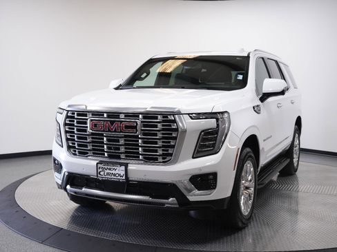 Used 2025 GMC Yukon Denali AWD/4WD image 3