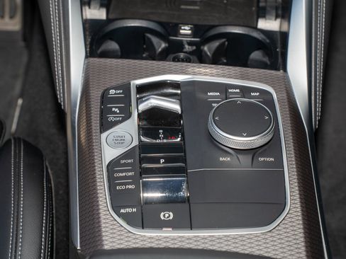 Used 2025 BMW M240i xDrive Coupe AWD/4WD image 21