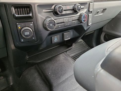 Used 2025 Ford F250 XL image 25