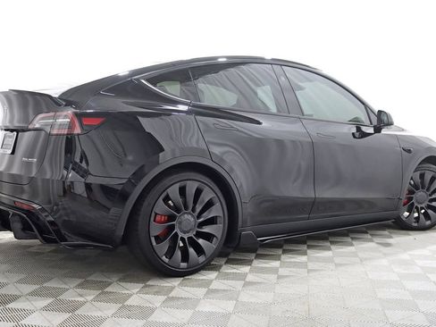 Used 2023 Tesla Model Y Performance AWD/4WD image 7