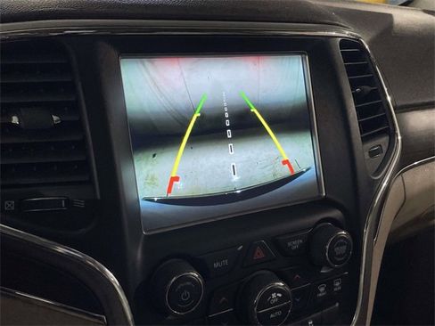 Used 2018 Jeep Grand Cherokee Overland image 6