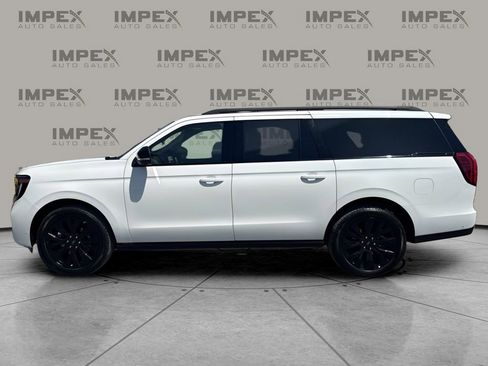 Used 2025 Ford Expedition Max Platinum w/ Stealth Appearance Package AWD/4WD image 2