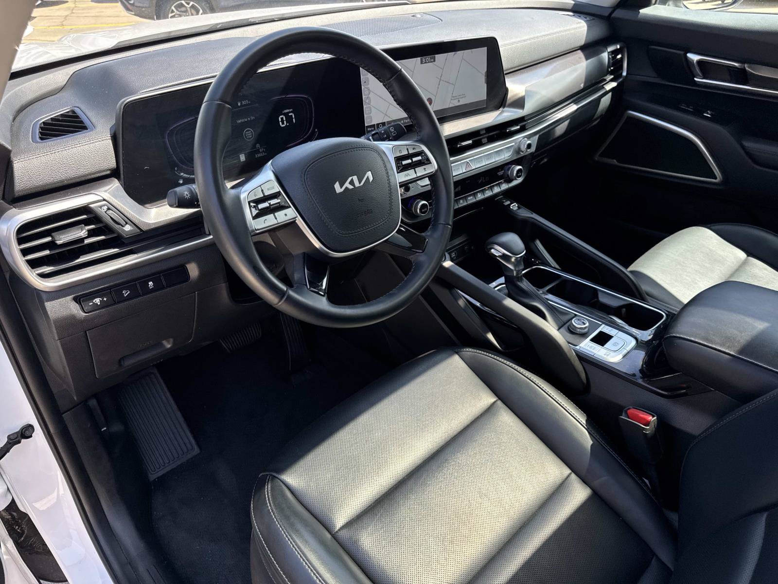 Used 2024 Kia Telluride S w/ S Sunroof Package FWD image 17