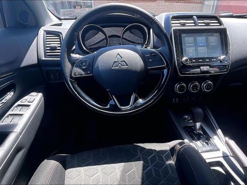 Used 2024 Mitsubishi Outlander Sport AWD image 5