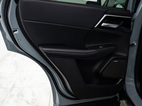 Used 2025 Mitsubishi Outlander Trail Edition image 14